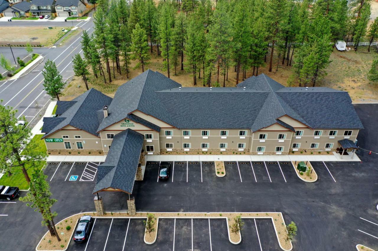 Grandstay Hotel & Suites Sisters Exteriér fotografie