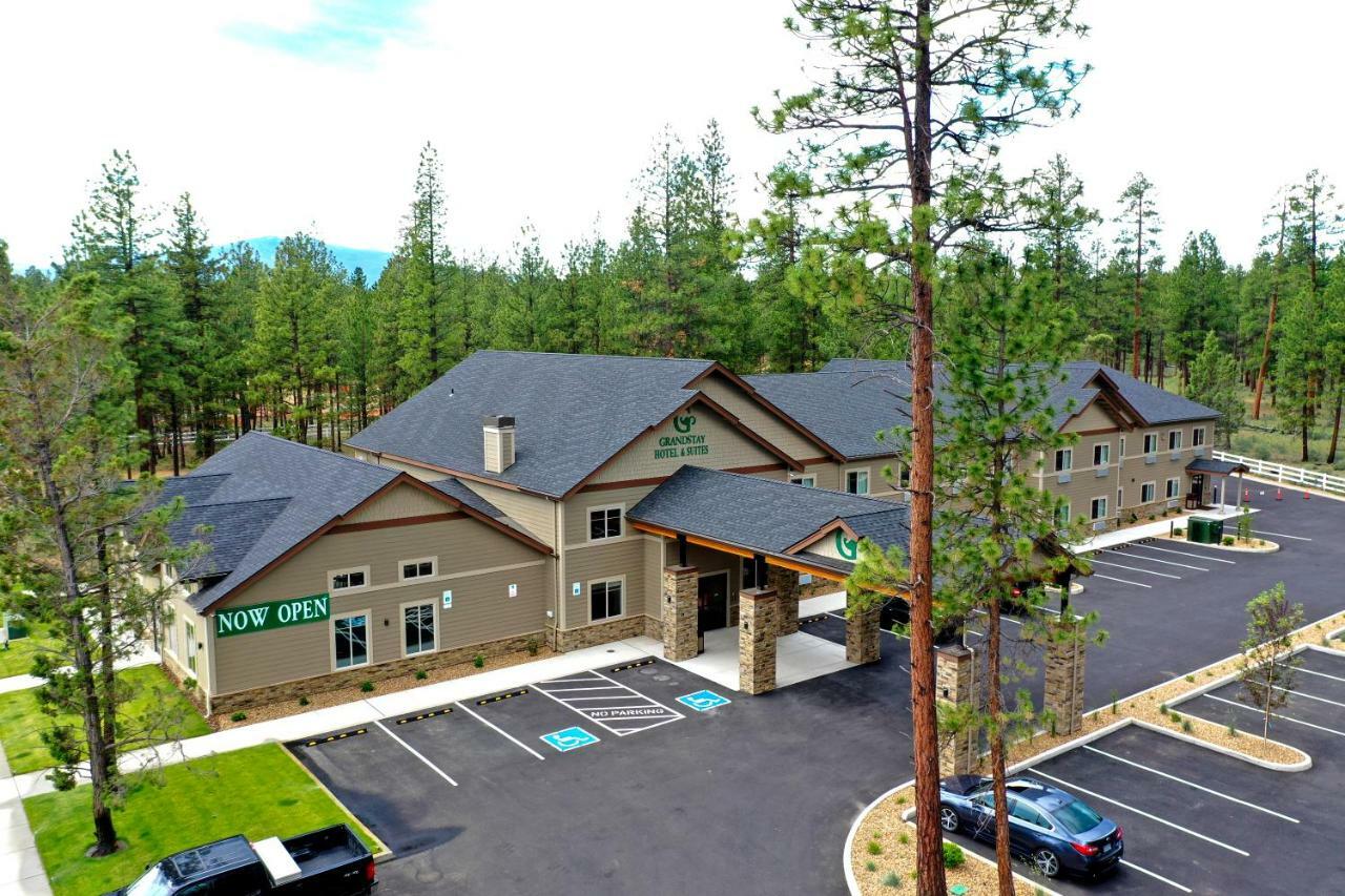 Grandstay Hotel & Suites Sisters Exteriér fotografie